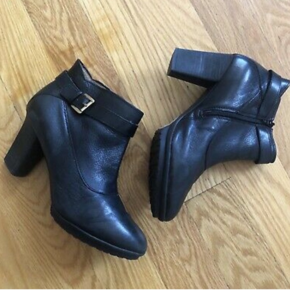 leather ankle boots - Picture 2 of 9